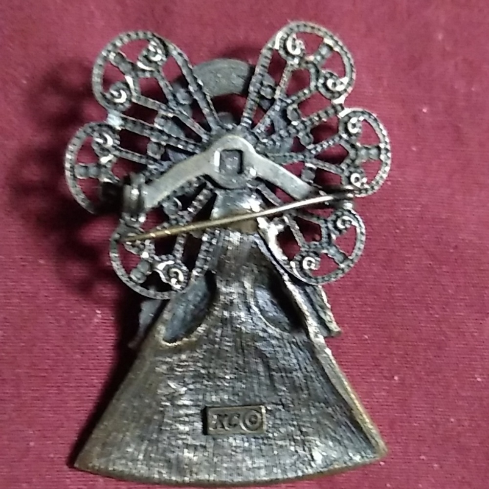 Angel - Picture 4 of 4